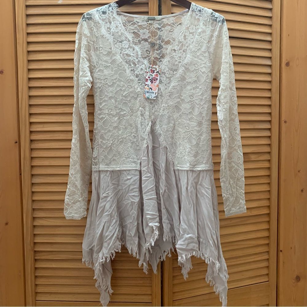 NWT Buckle Boho Lace Top Size XS